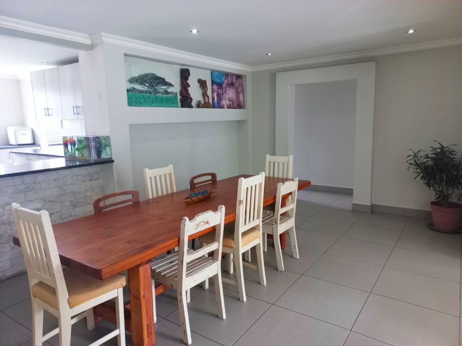 5 Bedroom Property for Sale in The Village Western Cape